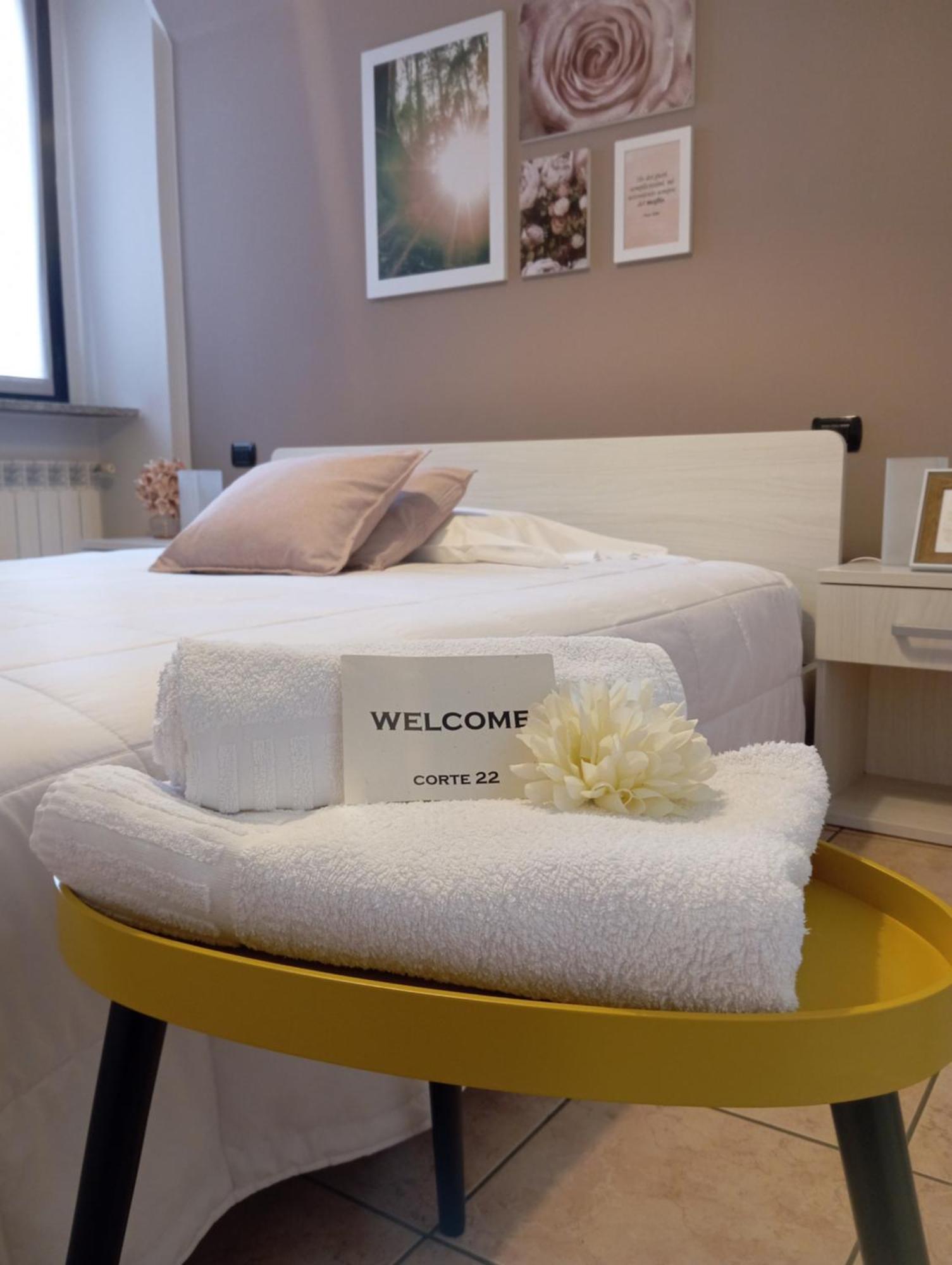 Corte 22 B&B E Appartamenti Borgomanero Eksteriør bilde