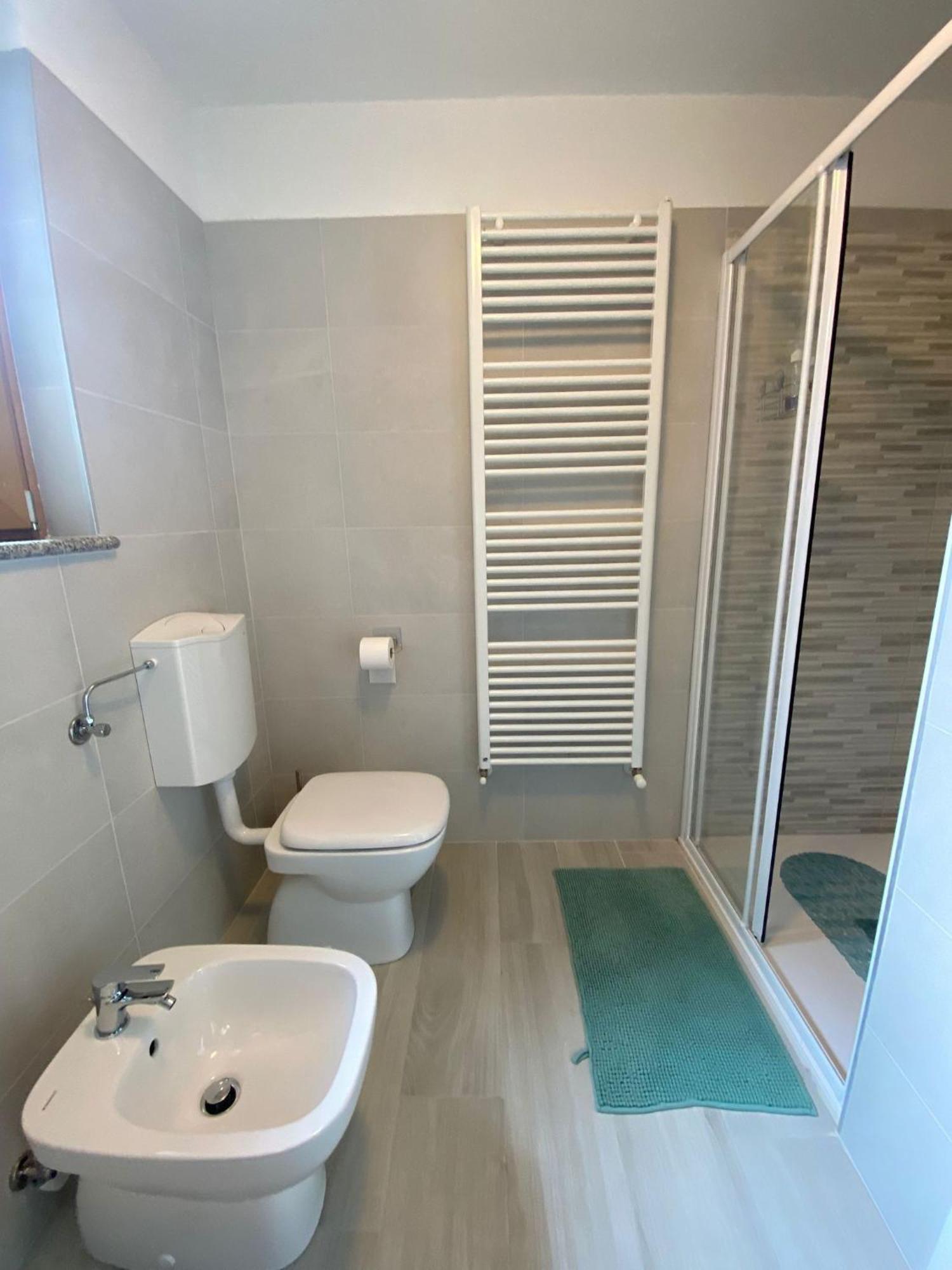 Corte 22 B&B E Appartamenti Borgomanero Eksteriør bilde