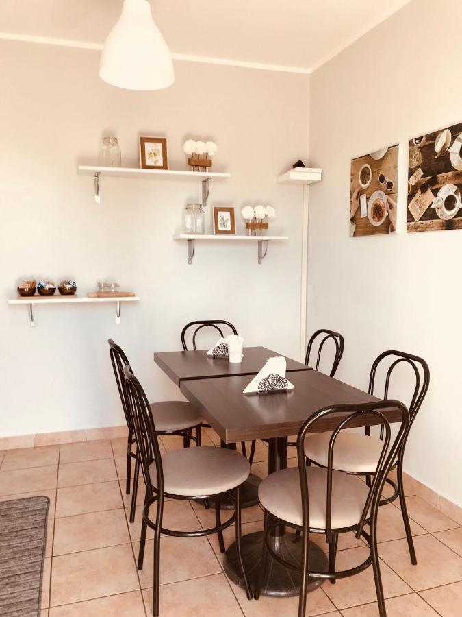 Corte 22 B&B E Appartamenti Borgomanero Eksteriør bilde