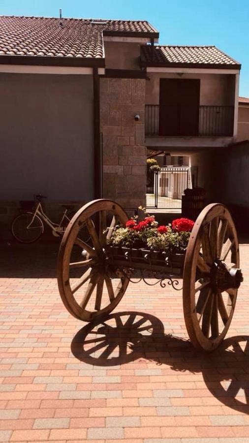 Corte 22 B&B E Appartamenti Borgomanero Eksteriør bilde